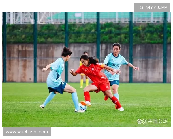 中国女足助力中西部地区足球普及活动推动青少年体育发展与梦想启航