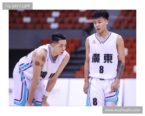 胡明轩回应今夏规划称广东男篮安排为首要任务